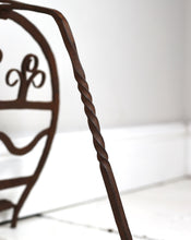 Load image into Gallery viewer, Irish Folk Art Harnen Stand