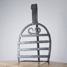 Load image into Gallery viewer, Irish Folk Art Harnen Stand
