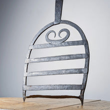 Load image into Gallery viewer, Irish Folk Art Harnen Stand