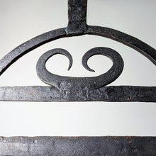 Load image into Gallery viewer, Irish Folk Art Harnen Stand
