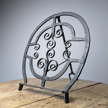 Load image into Gallery viewer, Irish Folk Art Harnen Stand
