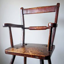 Load image into Gallery viewer, Primitive English Windsor Chair
