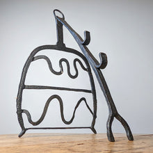 Load image into Gallery viewer, Irish Folk Art Harnen Stand