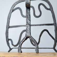 Load image into Gallery viewer, Irish Folk Art Harnen Stand