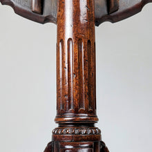 Load image into Gallery viewer, George III Piecrust Tripod Table